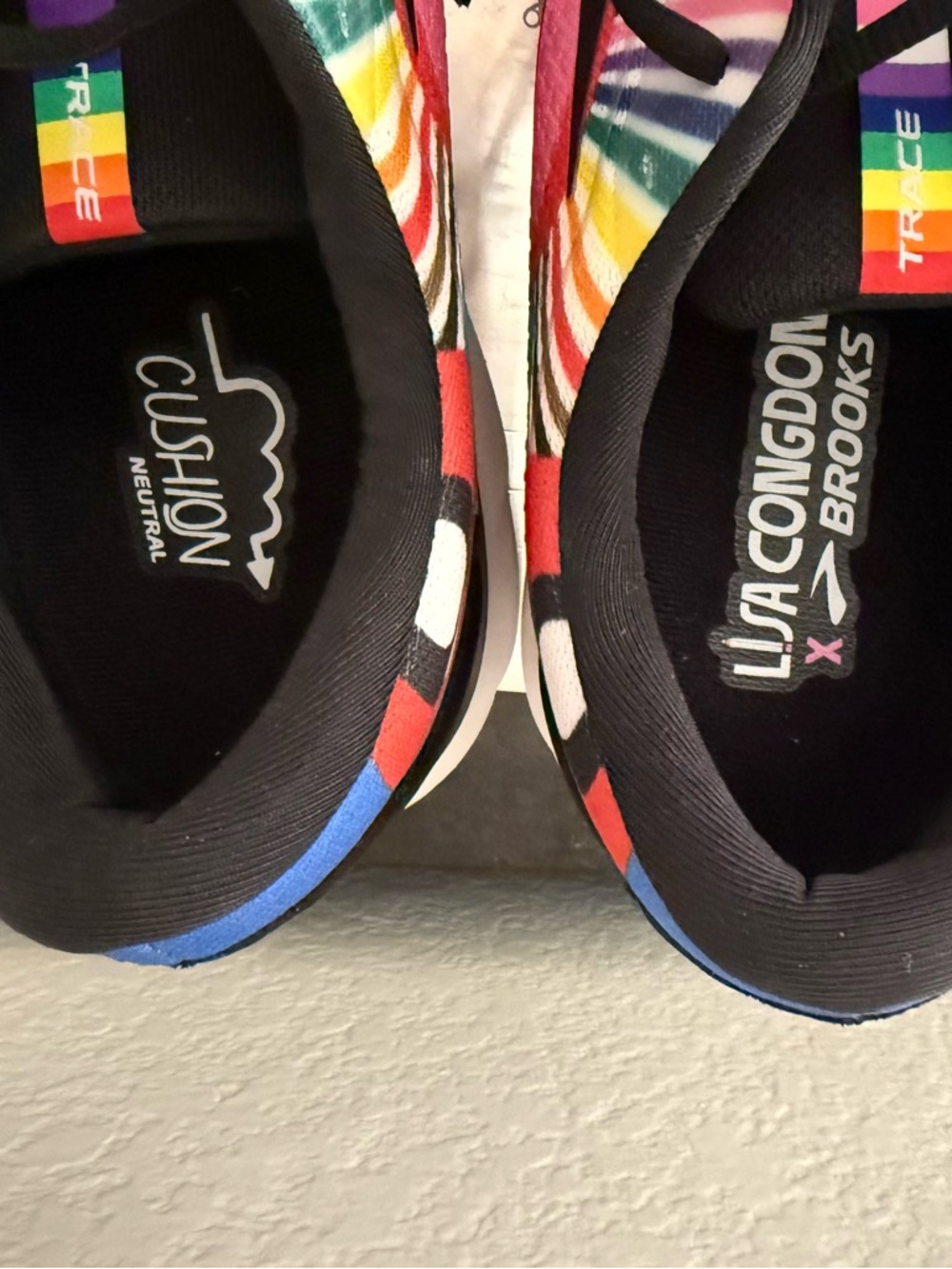 NWT Men’s BROOKS Trace 2 Collab w/Lisa Congdon Pride Shoes Sz 15 M SEE VIDEO - Picture 6 of 10